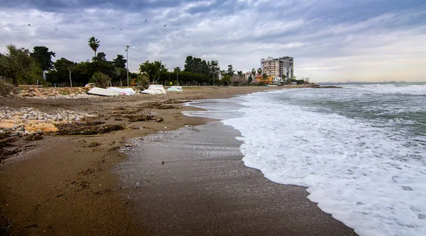 Beach Landscape Showing Traces Waves Boats Buildings Background — Stock Photo, Image