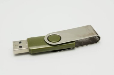 Beyaz arkaplanda izole edilmiş Usb 'u kapat 