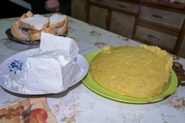 Trozo Requesón Casero Porro Maíz Mesa —  Fotos de Stock