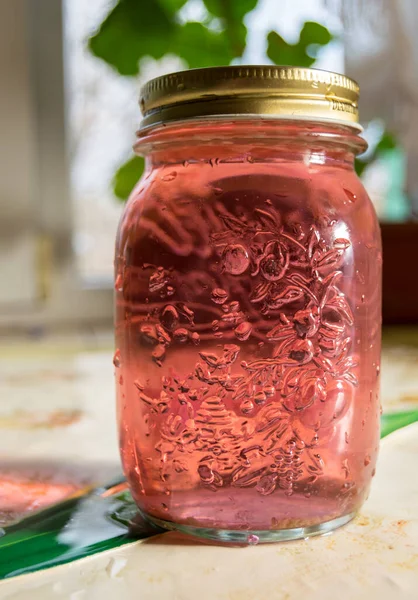 Pot Verre Avec Liquide Rose Vue Rapprochée — Photo