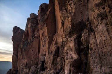 Ihlara Aksaray Türkiye Vadisi Yürüyüş Gezileri Kayalıklar