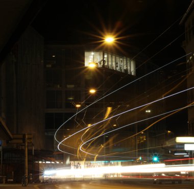 Gece şehir sokağı