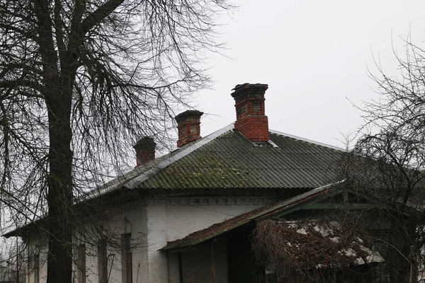 Fassade Eines Weißen Hauses Einer Kleinen Landwirtschaftlichen Stadt Weißrussland — Stockfoto