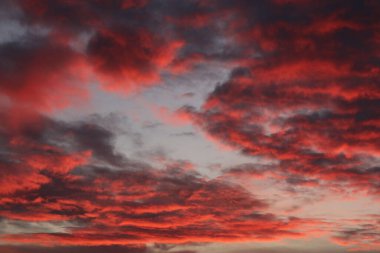       Gökyüzündeki güzel bulutlar