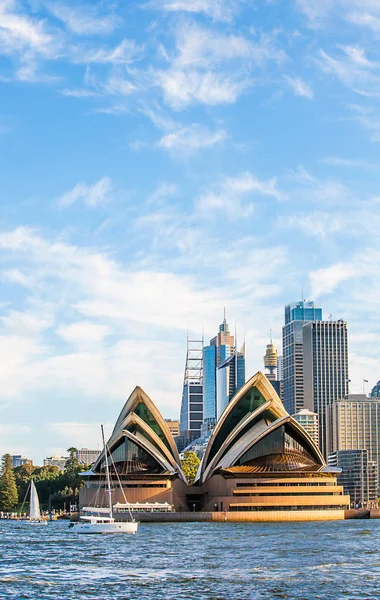 Vista da casa de ópera em Sydney — Fotografia de Stock