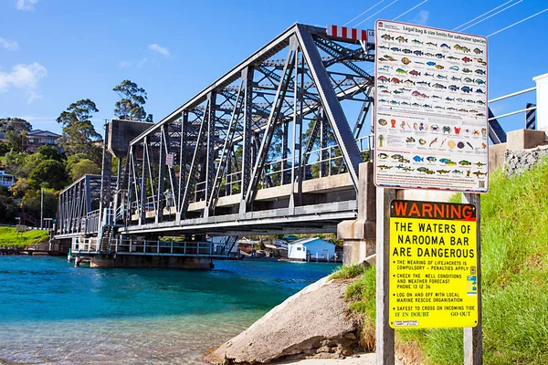Puente de acero en Narooma Australia Nueva Gales del Sur el 06.03.2017 — Foto de Stock
