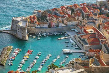 Liman ve eski şehir Dubrovnik Hırvatistan
