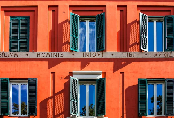 Rome Lazio Italy 2019 Window Shutters House Facade — Stock Photo, Image