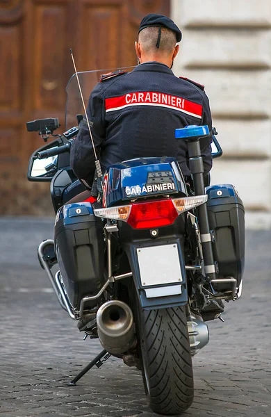 Carabinieri Μοτοσικλέτα Στα Ισπανικά Σκαλοπάτια Στη Ρώμη Lazio Ιταλία — Φωτογραφία Αρχείου