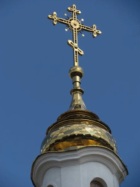 Orthodox cross against the blue sky — Stock Photo, Image