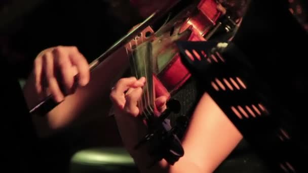 Livemuziek viool — Stockvideo