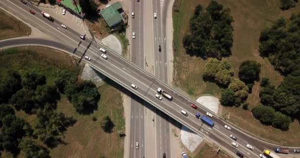 Antenn syn på transport motorväg överfart — Stockvideo