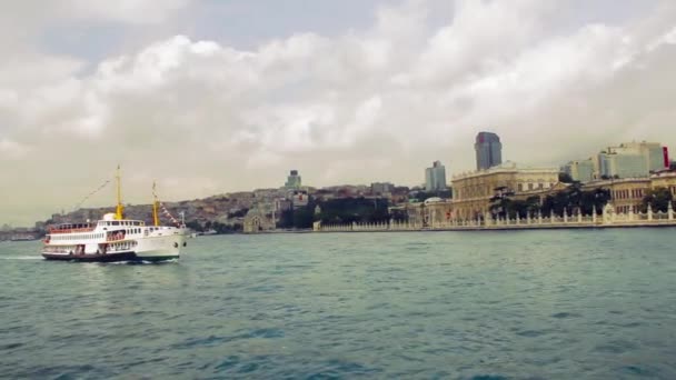 Istanbul ferry e topkap palácio — Vídeo de Stock