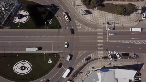 Vista aérea de cima para baixo de engarrafamento em uma cidade — Vídeo de Stock