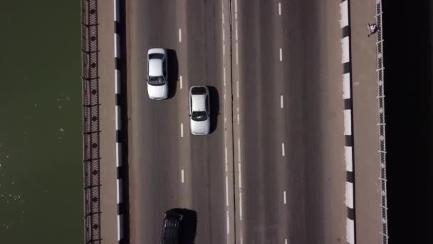 Drones eye view road city vista superior do tráfego urbano — Vídeo de Stock