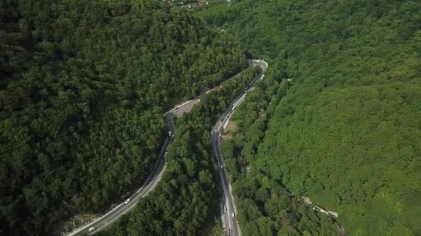 Curva strada di montagna in Russia — Video Stock