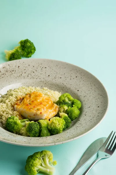 Renkli arka planda sağlıklı yaz yemekleri