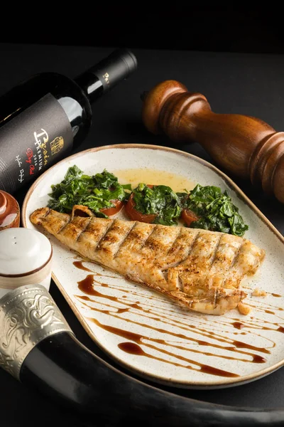 Gürcü yemeği, sebzeli ve sebzeli balık