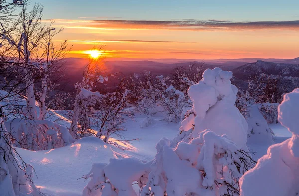 Inverno in montagna — Foto Stock