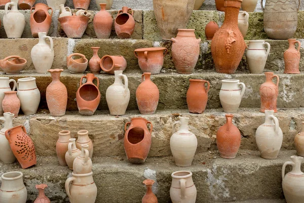 Kil kavanoz ve tencere.