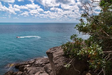 Deniz ile görüntü.