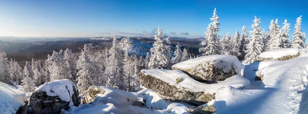 Winter in de bergen — Stockfoto