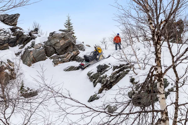 Bild med snöskoter. — Stockfoto