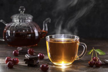 Çay eşliğinde görüntü.