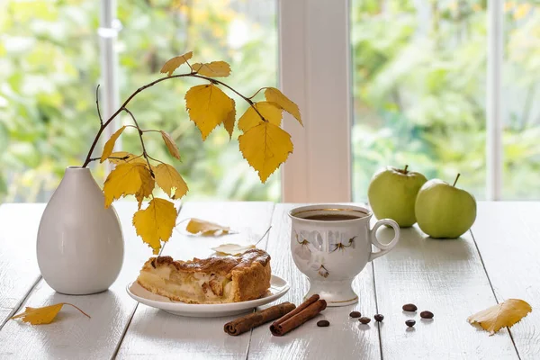 Cup Coffee Cake Apples Cinnamon Window Background — Stock Photo, Image