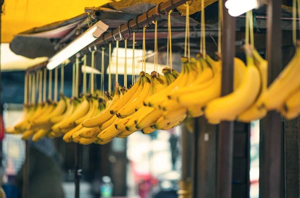 Gros Plan Fruits Frais Banane Sur Magasin Dans Marché Kuala — Photo