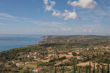 Dağ ve iyon denizli Kefalonia adası manzarası. Yunanistan.