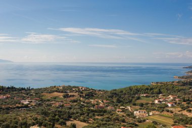 Dağ ve iyon denizli Kefalonia adası manzarası. Yunanistan.