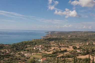 Dağ ve iyon denizli Kefalonia adası manzarası. Yunanistan.