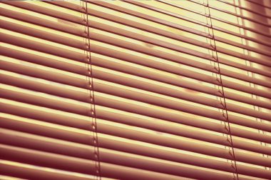 Günbatımında beyaz tonda Venedik körü dokusu