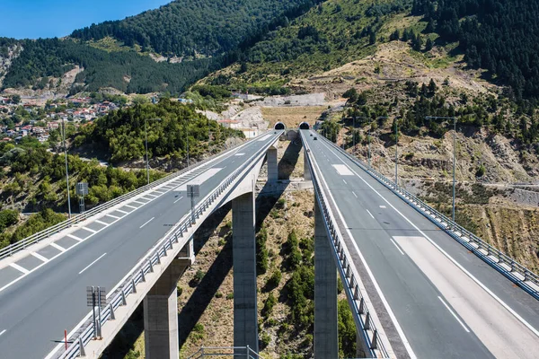 Widok Lotu Ptaka Autostradę Metsovo Most Metsovitikos Epirus Góry Pindus — Zdjęcie stockowe