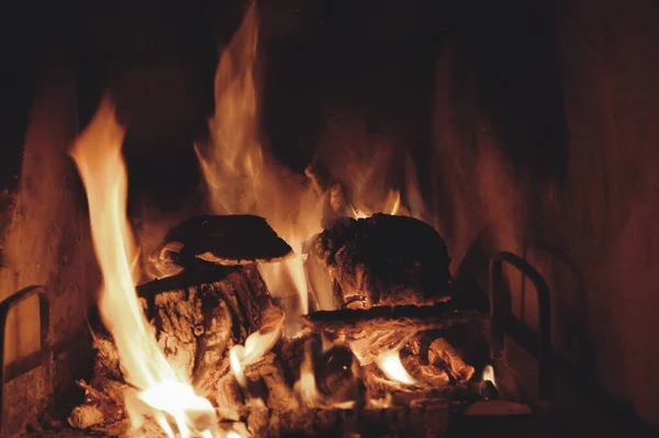 Close Burning Firewood Fireplace — Stock Photo, Image