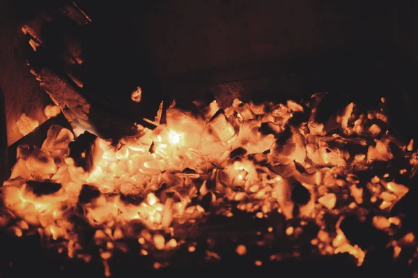 壁炉里的火火焰 — 图库照片