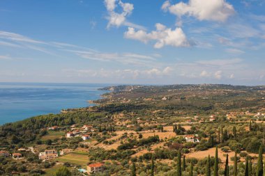 Dağ ve iyon denizli Kefalonia adası manzarası. Yunanistan.