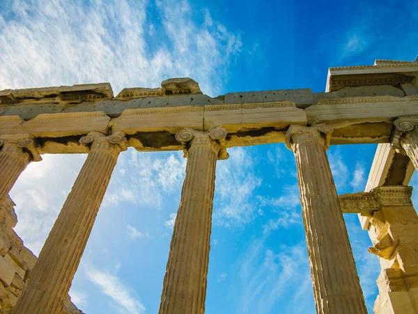 Kolumny Świątyni Partenonu Pogodny Dzień Akropol Atenach Grecja Pogodny Dzień — Zdjęcie stockowe