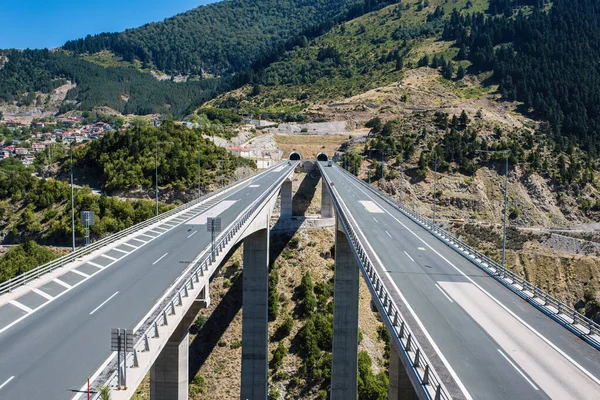 Widok Lotu Ptaka Autostradę Metsovo Most Metsovitikos Epirus Góry Pindus — Zdjęcie stockowe