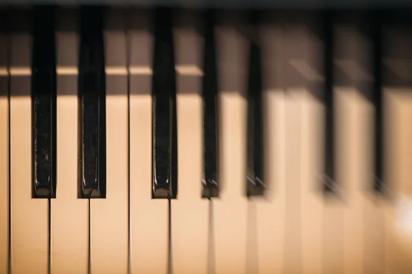 Fondo Teclado Piano Con Enfoque Selectivo — Foto de Stock