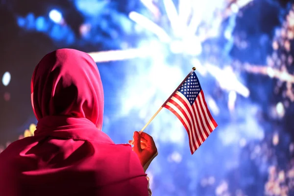 Muslim Woman Scarf Holding American Flag Fireworks Night — Stock Photo, Image