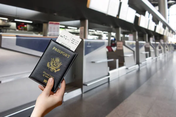 Woman Hand Holding American Passport Boarding Pass Airport Check Area — Stock Photo, Image