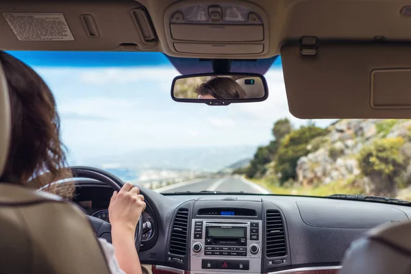 Donna Alla Guida Una Macchina Rilassante Viaggio Auto Che Viaggia — Foto Stock