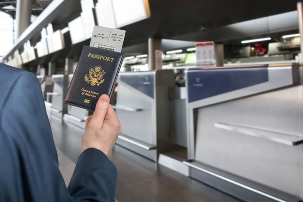 Man Businessman Blue Suit Suitcase Holding American Passport Boarding Pass — Stock Photo, Image