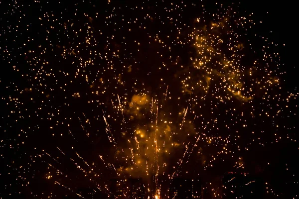 Fogos Artifício Coloridos Comemorativos Iluminam Céu Noturno Fechar Ano Novo — Fotografia de Stock