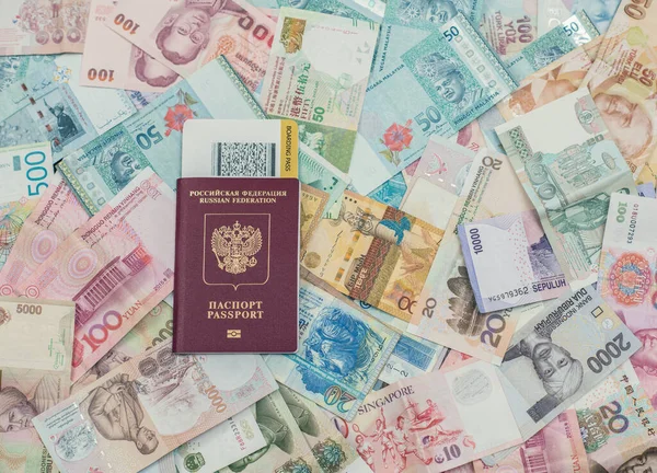 Pasaporte Con Billete Sobre Dinero Viajes Concepto Vacaciones — Foto de Stock