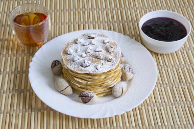 Cevizli ve fındıklı balkabaklı krep.
