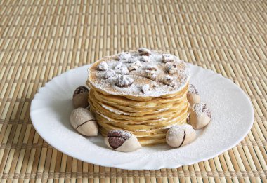 Cevizli ve fındıklı balkabaklı krep.