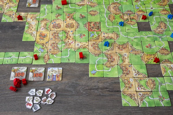 Stratejik ve ekonomik kurul oyunu Carcassonne